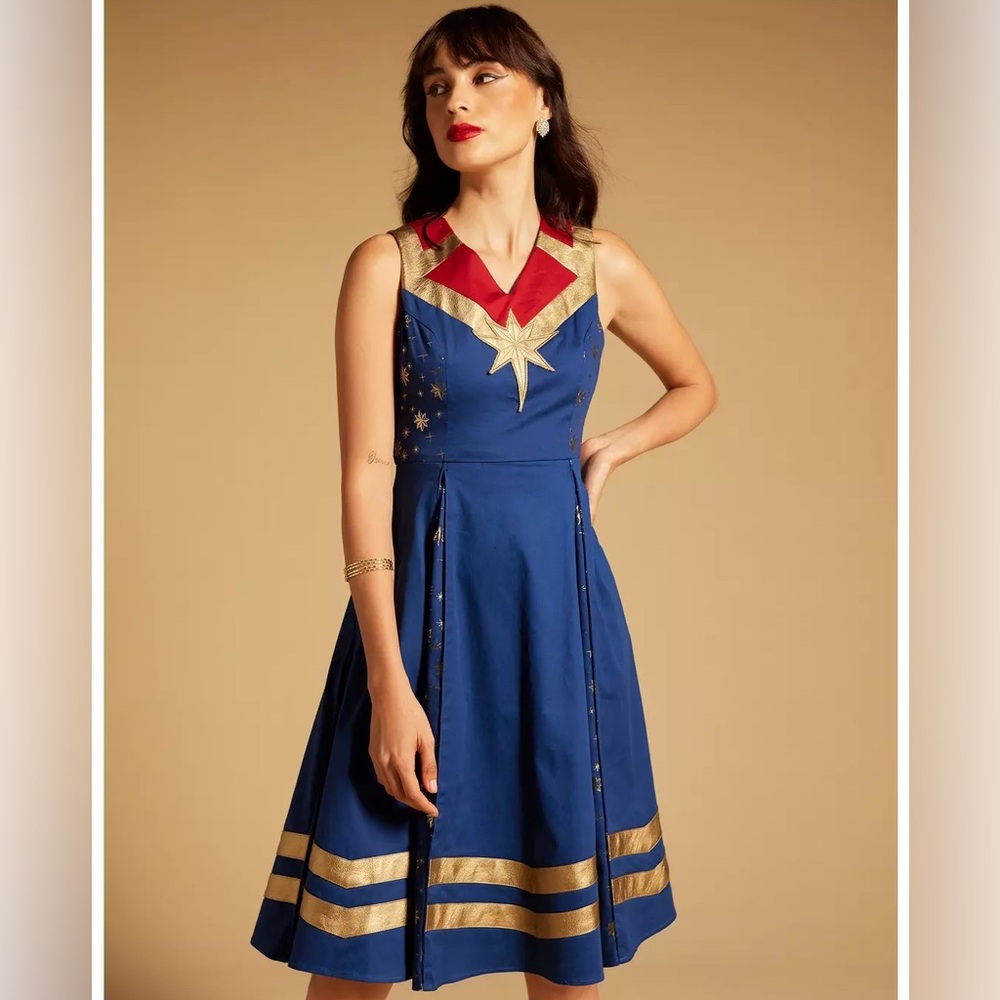 Captain Marvel Her Universe Dress XS NWT